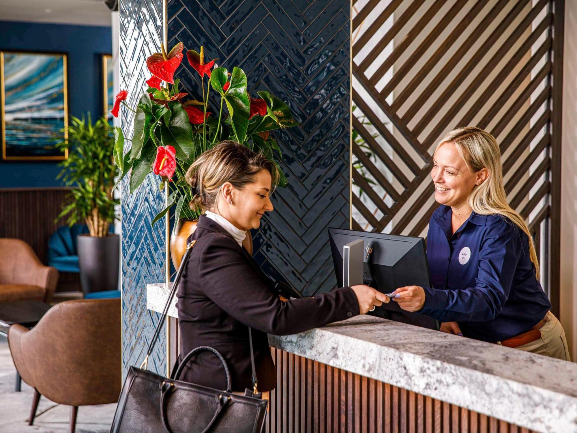 Mercure Paignton Hotel Bagian luar foto